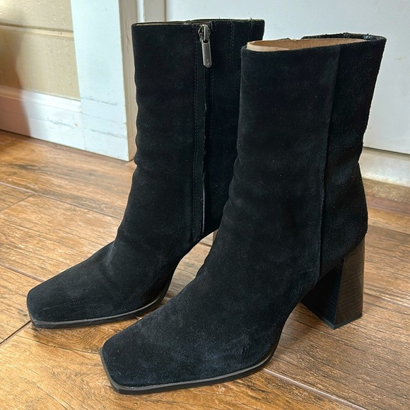 Sam Edelman Ivette Black Suede Square Toe Bootie 8M NEW - Picture 1 of 7